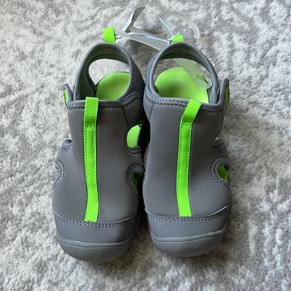 Cat & Jack Shoes Nwt Cat And Jack Velcro Nonskid Sandals Poshmark